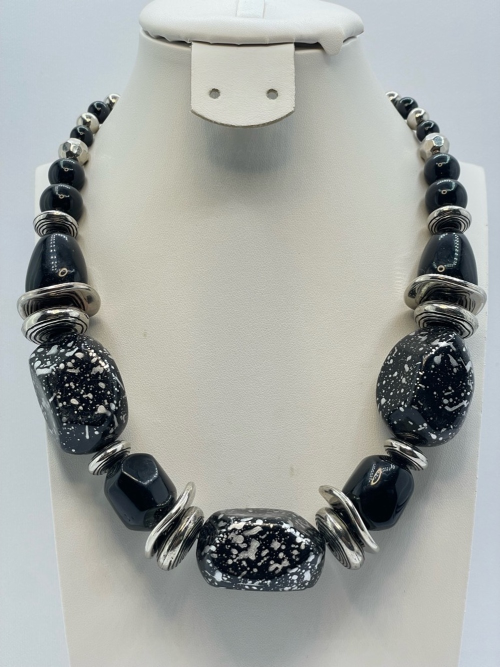 Silver Tone Black White Acrylic Beaded Necklace Bold Statement Adjustable